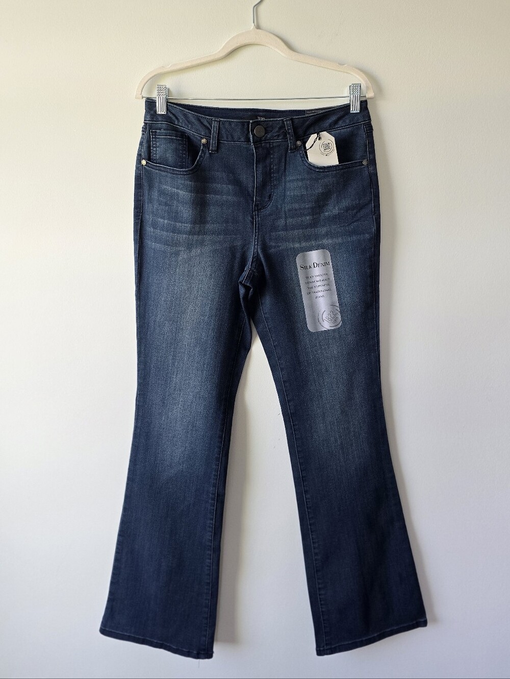 1822 Slim Bootcut Jeans